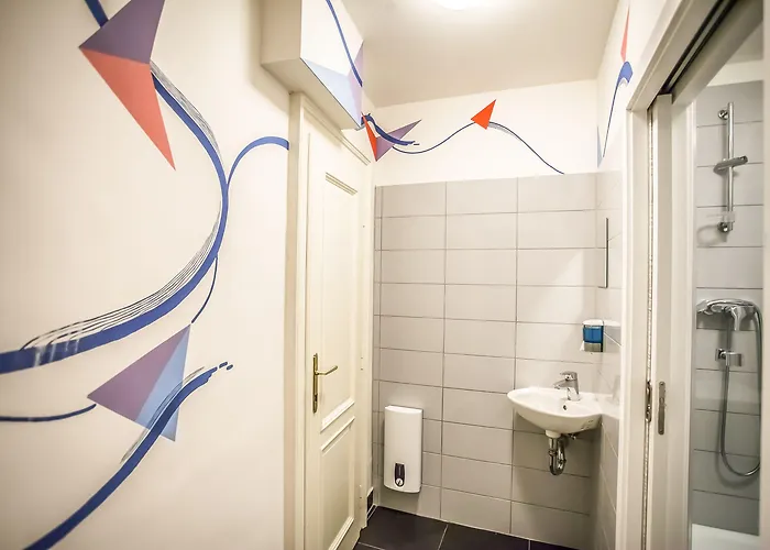 Hostel Ahoy!