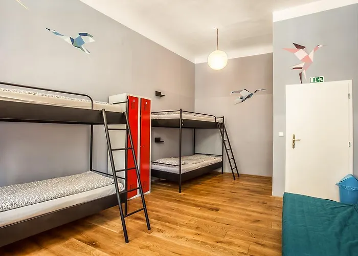 Ahoy! Hostel *